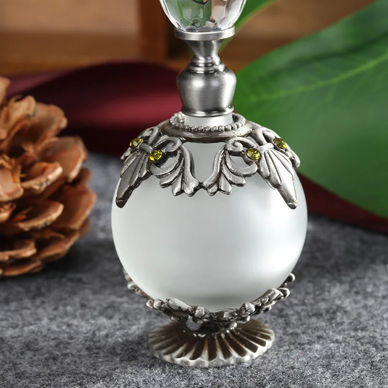 Antique Silver Metal Glass Perfume Bottle 25ml Empty Refillable Frost Round With Olive Green Rhinestone Jeweled Fragrance Holder