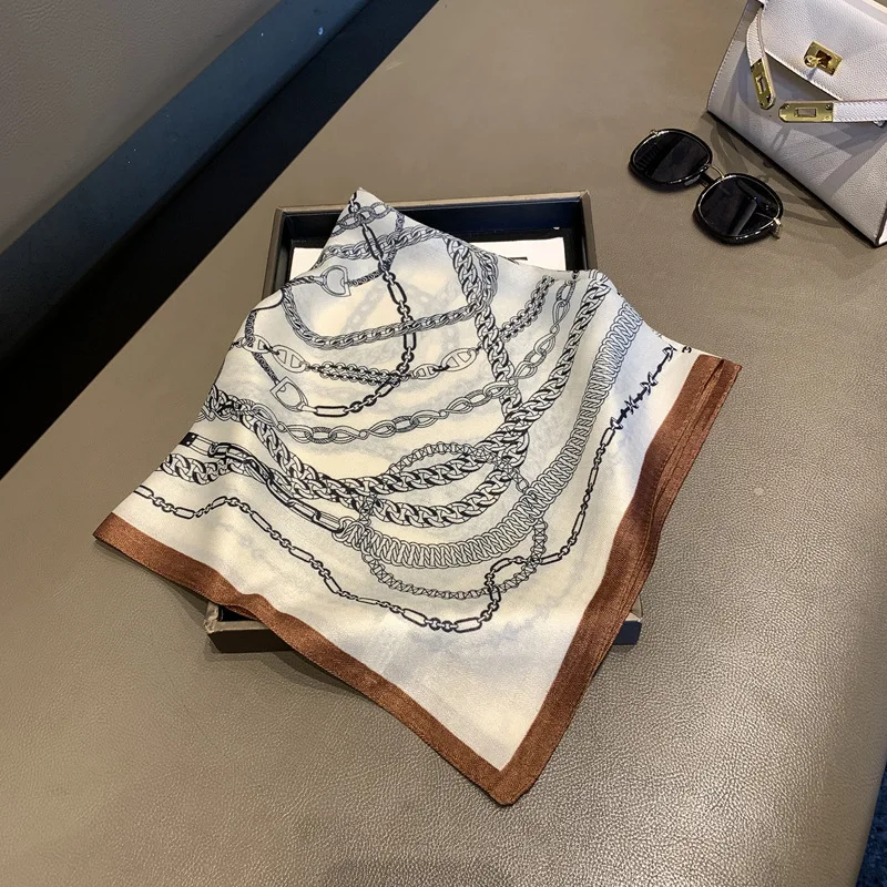 Xiaoxiangfeng Temperament Versatile Trend Square Scarf with Decorative Clock in The Outside Stacked Wear Waist Small Silk Scarf