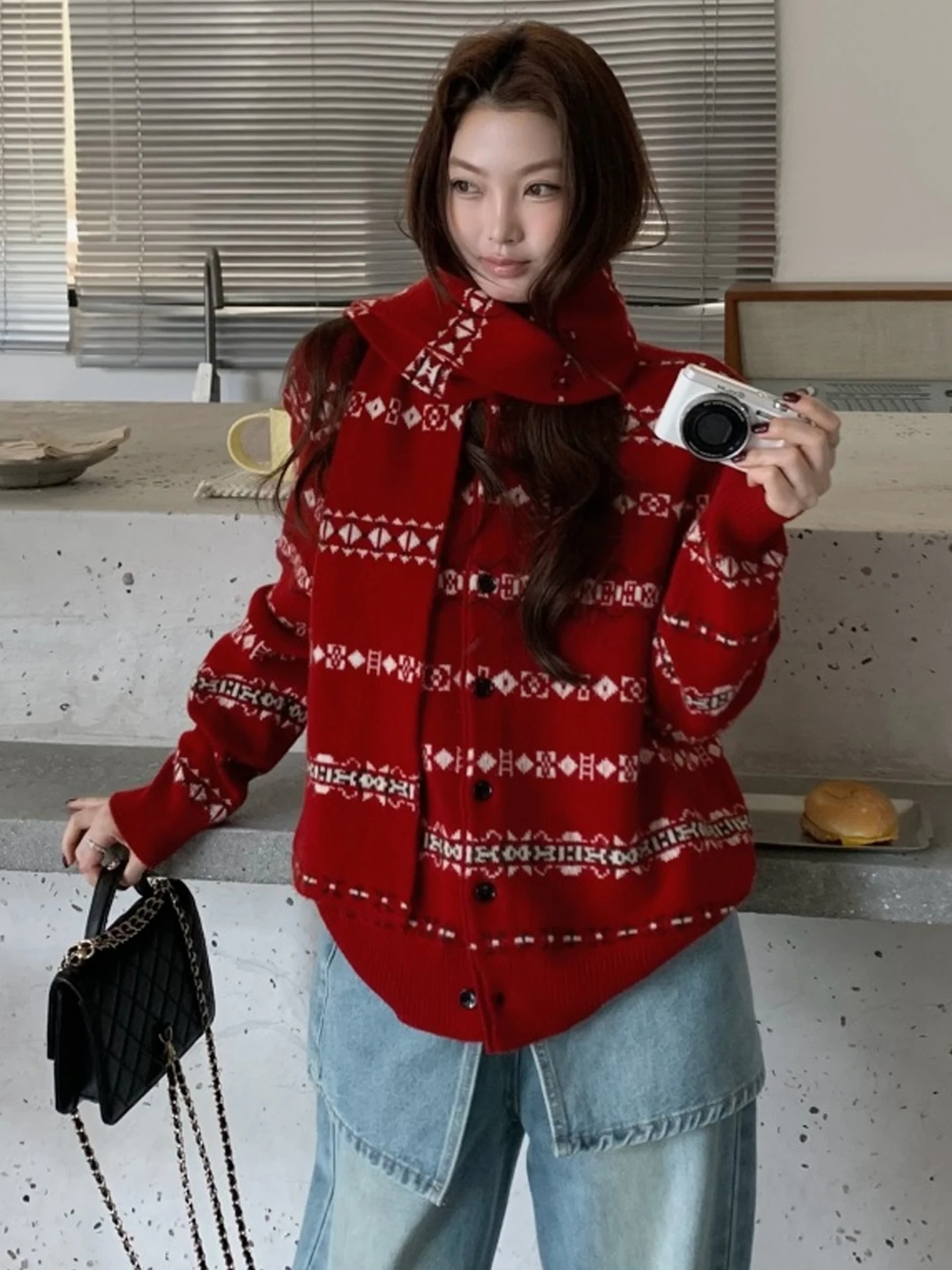 

Женский свитер-шарф оверсайз Cisas, новогодний, красный, в стиле Fair Isle, корейский, свободного кроя, с вышивкой, длинный