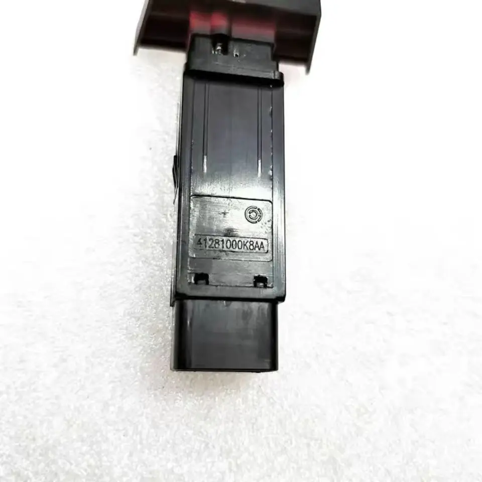 Suitable for Foday Landfort Lion F22 Hazard Warning Light Switch / Emergency Light Switch Assembly & Dongfeng Yufeng P16 Hazard