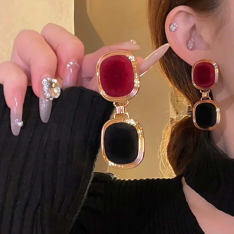 European and American retro autumn and winter new velvet red and black contrasting earrings exaggerated earrings femininity