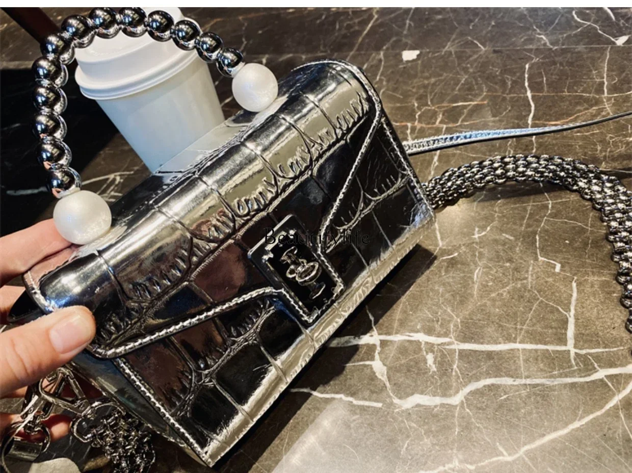 

Fashion Small Genuine Leather Square Bag Chain Shoulder Messenger Bag