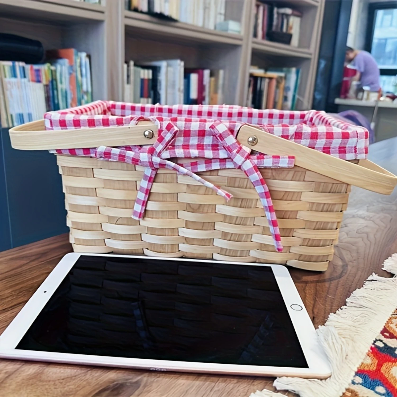 1pc, Picnic Basket, Woven Natural Wood Chip Willow Basket, With Double Handles And Red And White Checkered Blanket Lining Woven