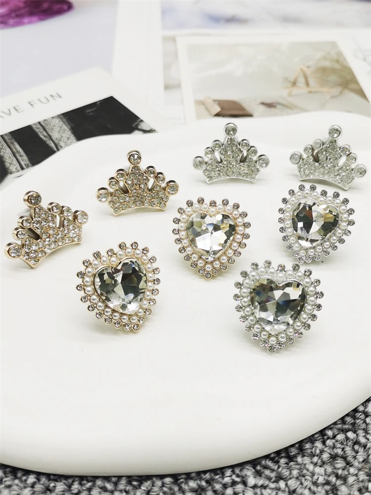 2PCS Luxury Bling Shoe Lace Charms ABS Rhinestone Buckle Decoration DIY Golden Crown Shoelace Clips Accessories Fit Women Boots