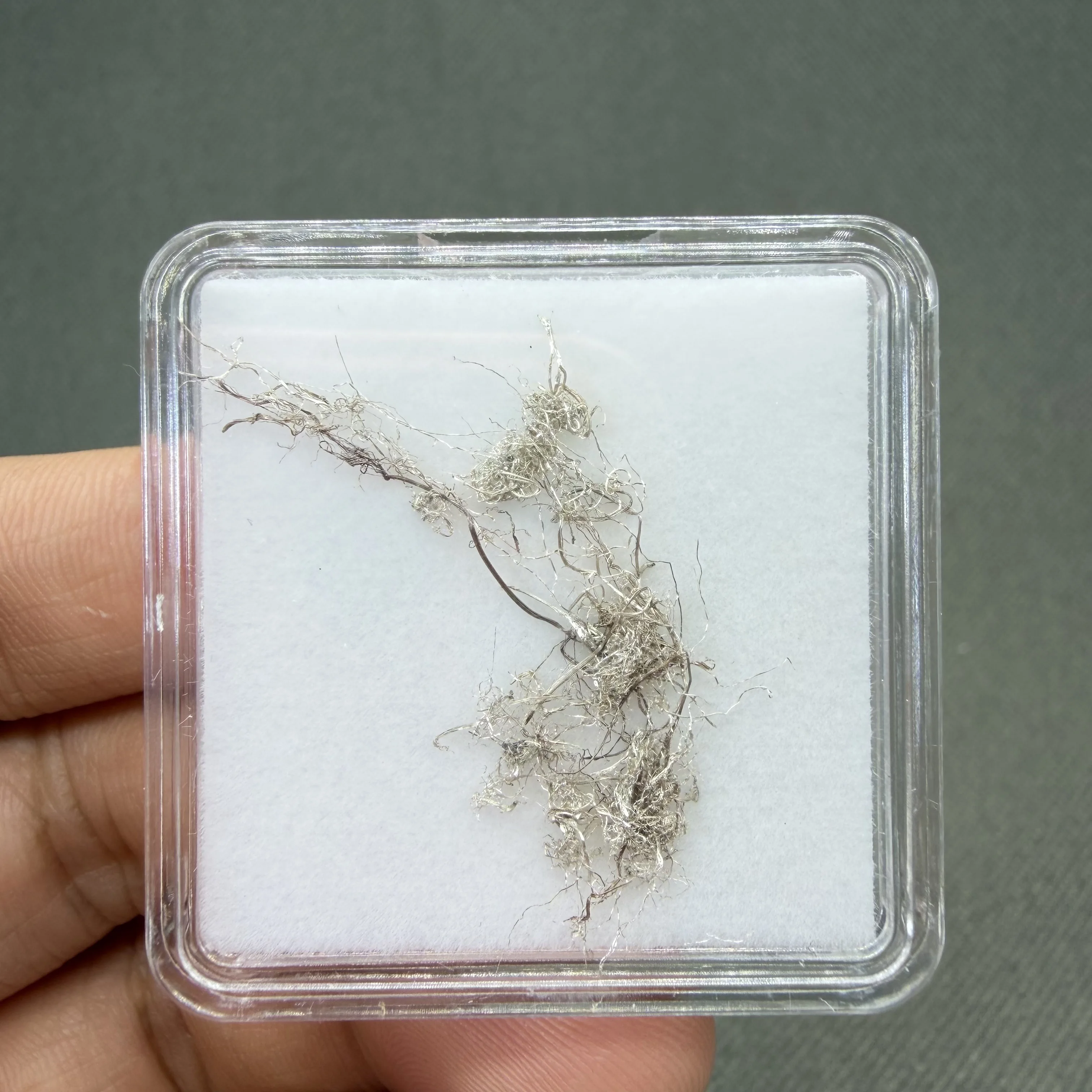 

Natural Native Silver mineral Crystal Wire Silver White Metallic Mineral Specimen Rare (plastic box size 4 cm)