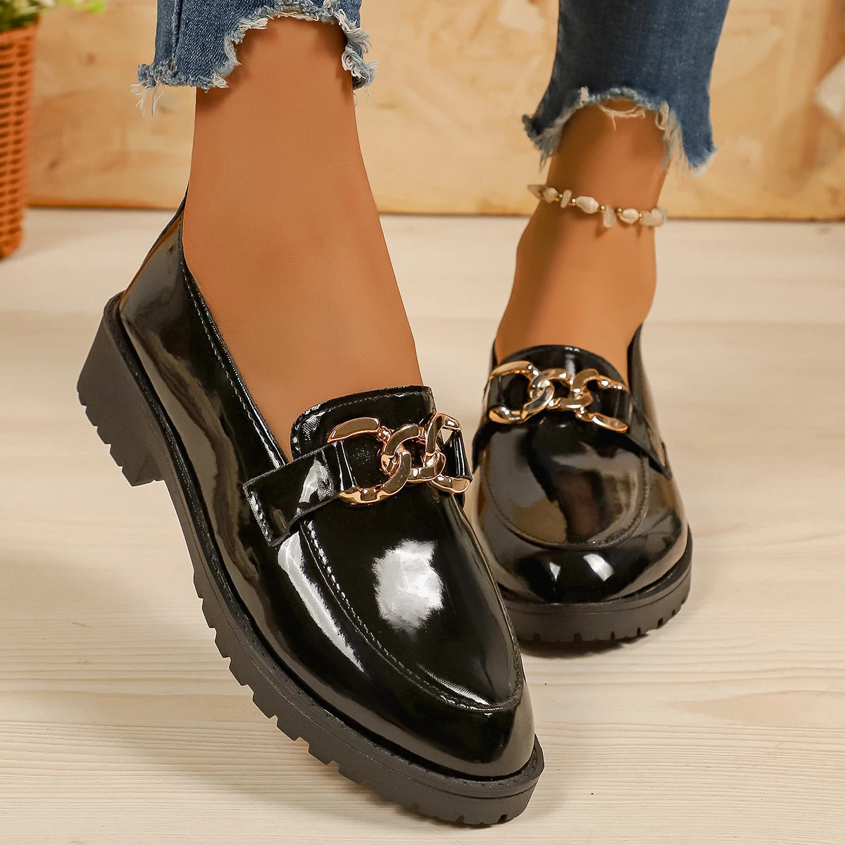 Loafers for Women British Style Casual Thick-soled Spring and Autumn Metal Chain Decorated Comfortable Leather Shoes for Women
