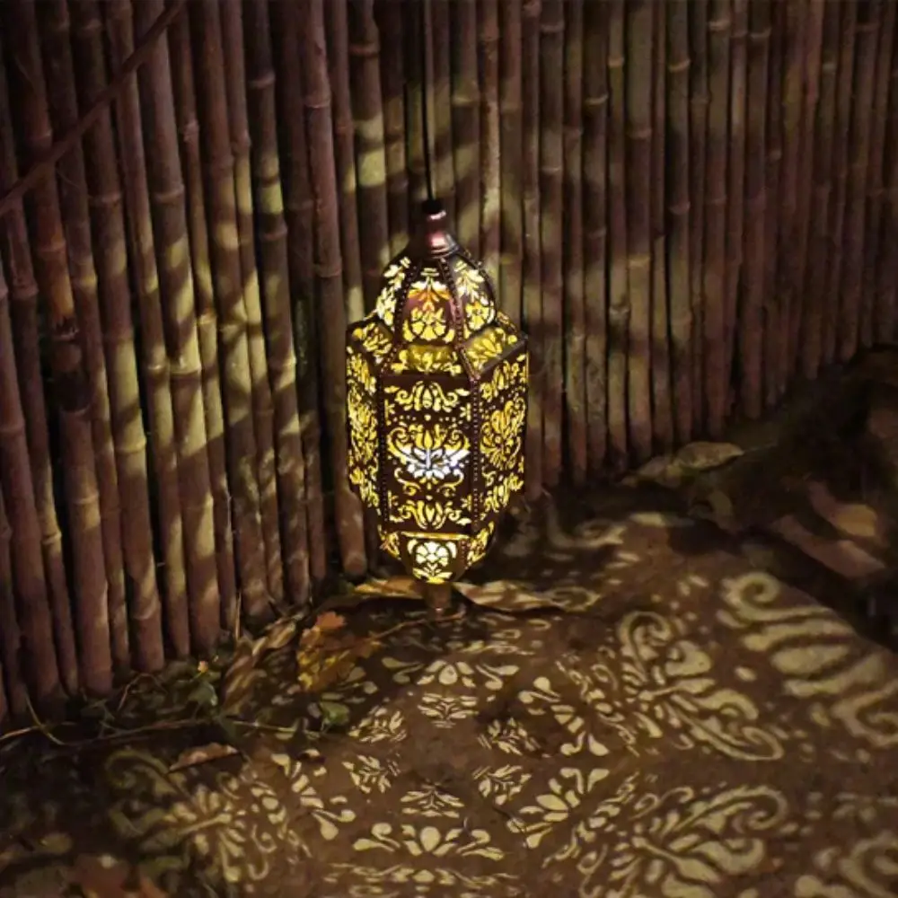 

Солнечный фонарь на литиевой батарее, декоративный уличный светильник из кованого железа, водонепроницаемый, ажурный, в марокканском стиле