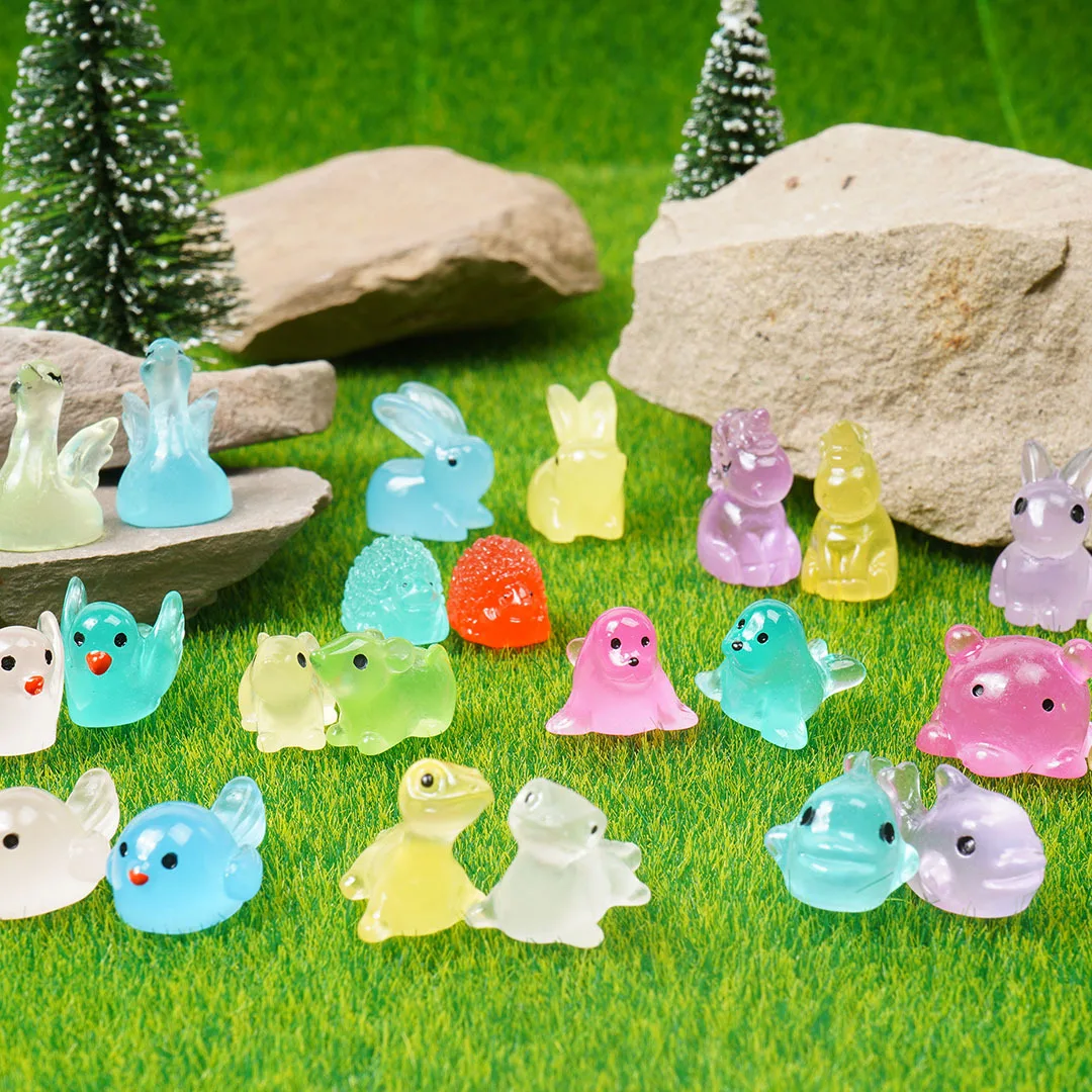 

50PCS Lluminous Mini Ornaments Resin Small Animal House Decoration Mini Garden DIY Craft Decoration
