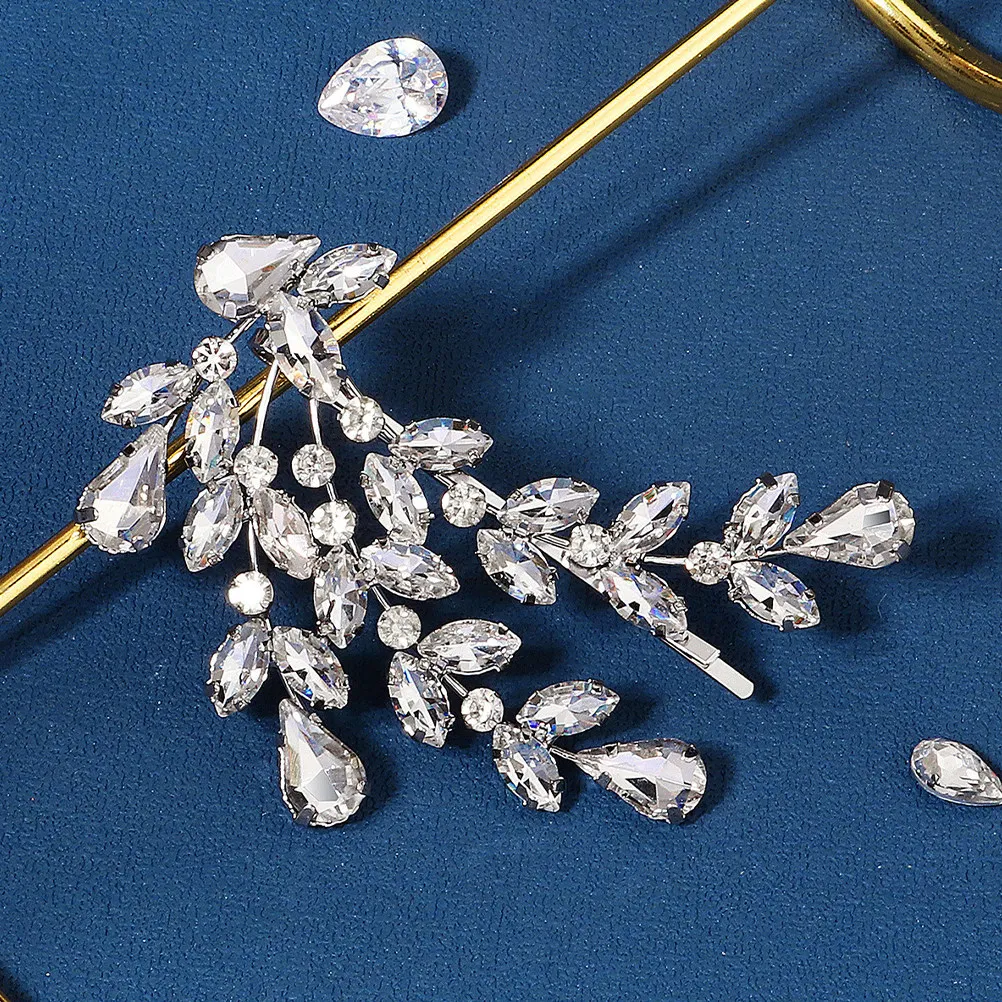 

Elegant Crystal Leaf Hair Barrette Side Clip Rhinestones Hairpin Hair Styling Accessories for Women Girls Rhinestones Hairpin