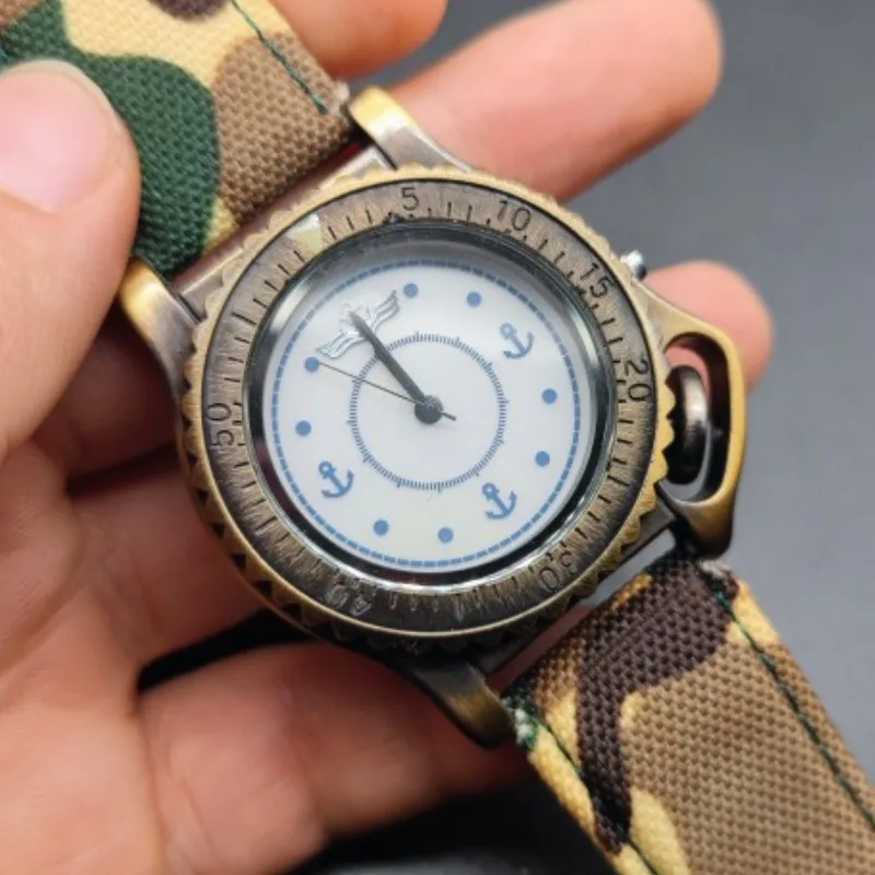 เป็นเครื่องบรรณาการให้กับนาฬิกาเรือสไตล์ทหารนาฬิกาวินเทจแบบเรืองแสงนาฬิกาควอทซ์ของผู้ชาย