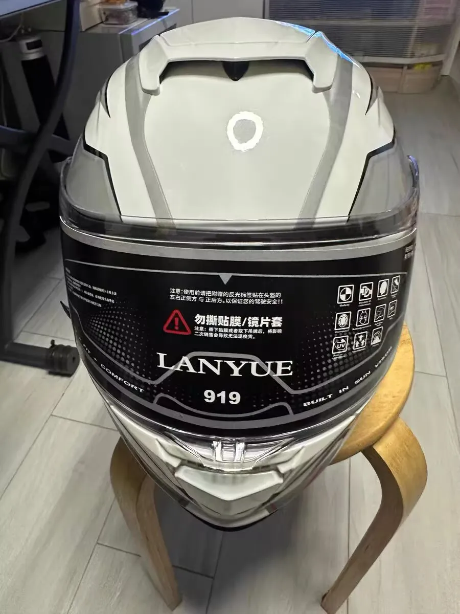 

Off-road helmet
