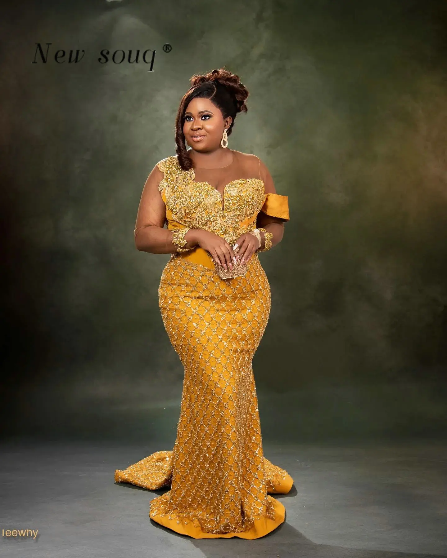 Plus Size Gold Mermaid Evening Dresses African Sheer Long Sleeves Beaded Sequins Formal Party Second Reception Birthday Gowns