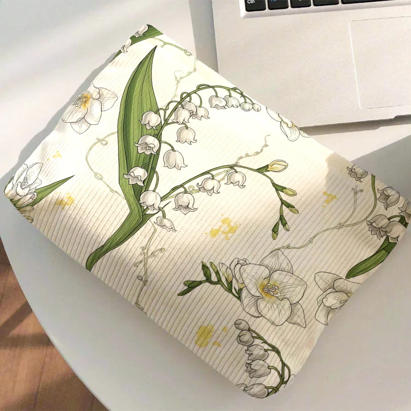 Corduroy Makeup Bag for Touch-Ups, Multifunctional Sanitary Napkin Storage Bag Large Capacity Cosmetic Corduroy Makeup Bags