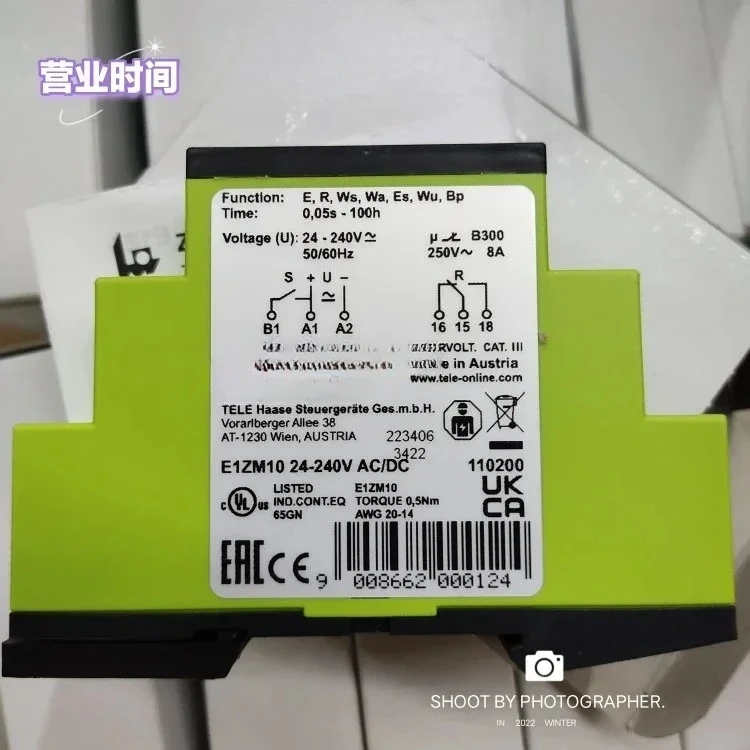 

E1ZM10 24-240V AC/DC TELE Time Relay, Original ODM1