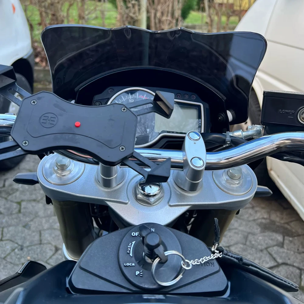 GSR750 Windscreen Sport Windshield For Suzuki GSR-750 2011 2012 2013 2014 2015 2016 2017 GSR 750 Accessories Moto Wind Deflector view 4