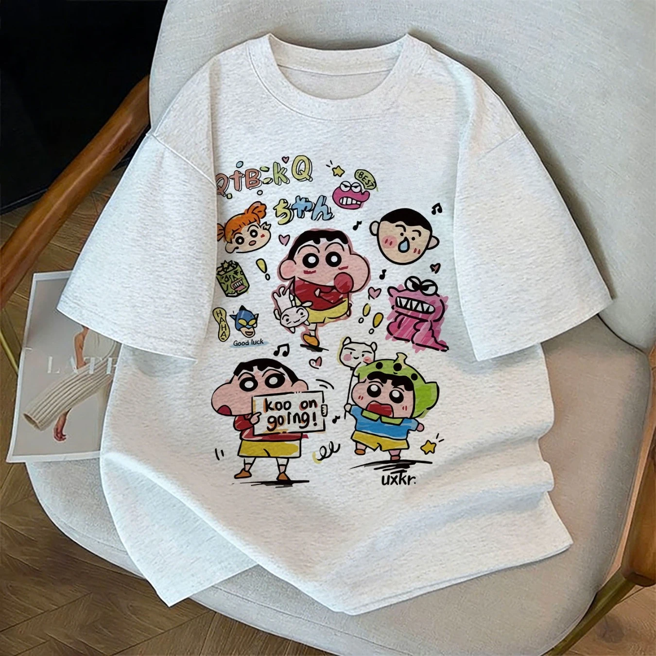 Süßes und stilvolles Crayon Shin-chan bedrucktes neues Sommer-Kurzarm-T-Shirt aus reiner Baumwolle für Jungen und Mädchen für Männer und Frauen
