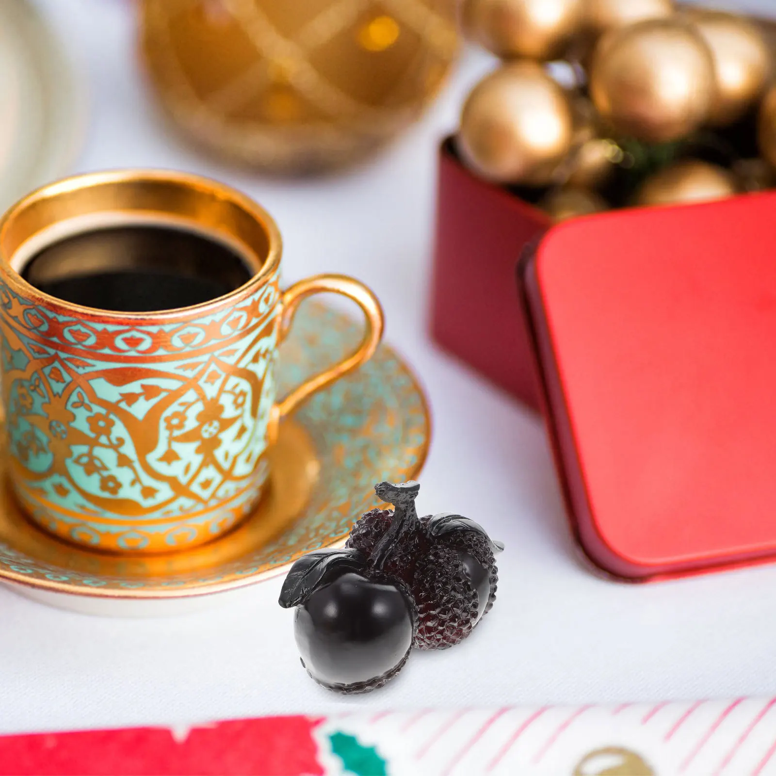 

1Pcs Discolor Tea Pet Simulation Resin Litchi Ornament Dark Red Decorative Gift for Office Home Tea Pet Resin Litchi Ornament