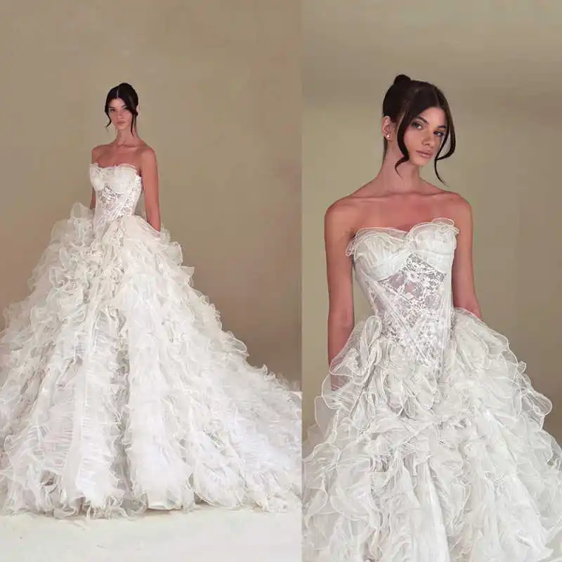 

﻿Luxury Ball Gown Wedding Dresses Strapless Appliques Lace Ruffled Edge Bridal Gowns Customized Vestidos De Novia