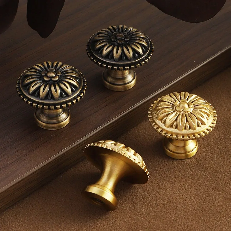 Modern Creative Daisy Petal Drawer Handle French Light Luxury Wardrobe Door Handle Modern Minimalist Handle