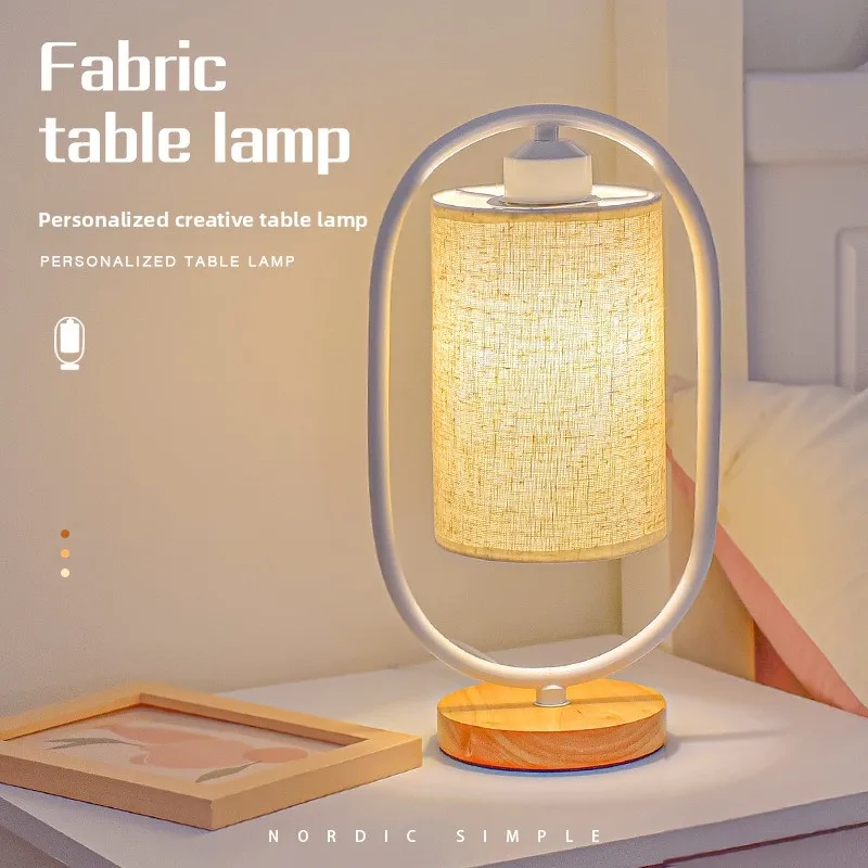 

Скандинавская настольная лампа для спальни, простая индивидуальная креативная новая китайская тканевая прикроватная лампа, ретро ночник, атмосферная лампа из цельного дерева
