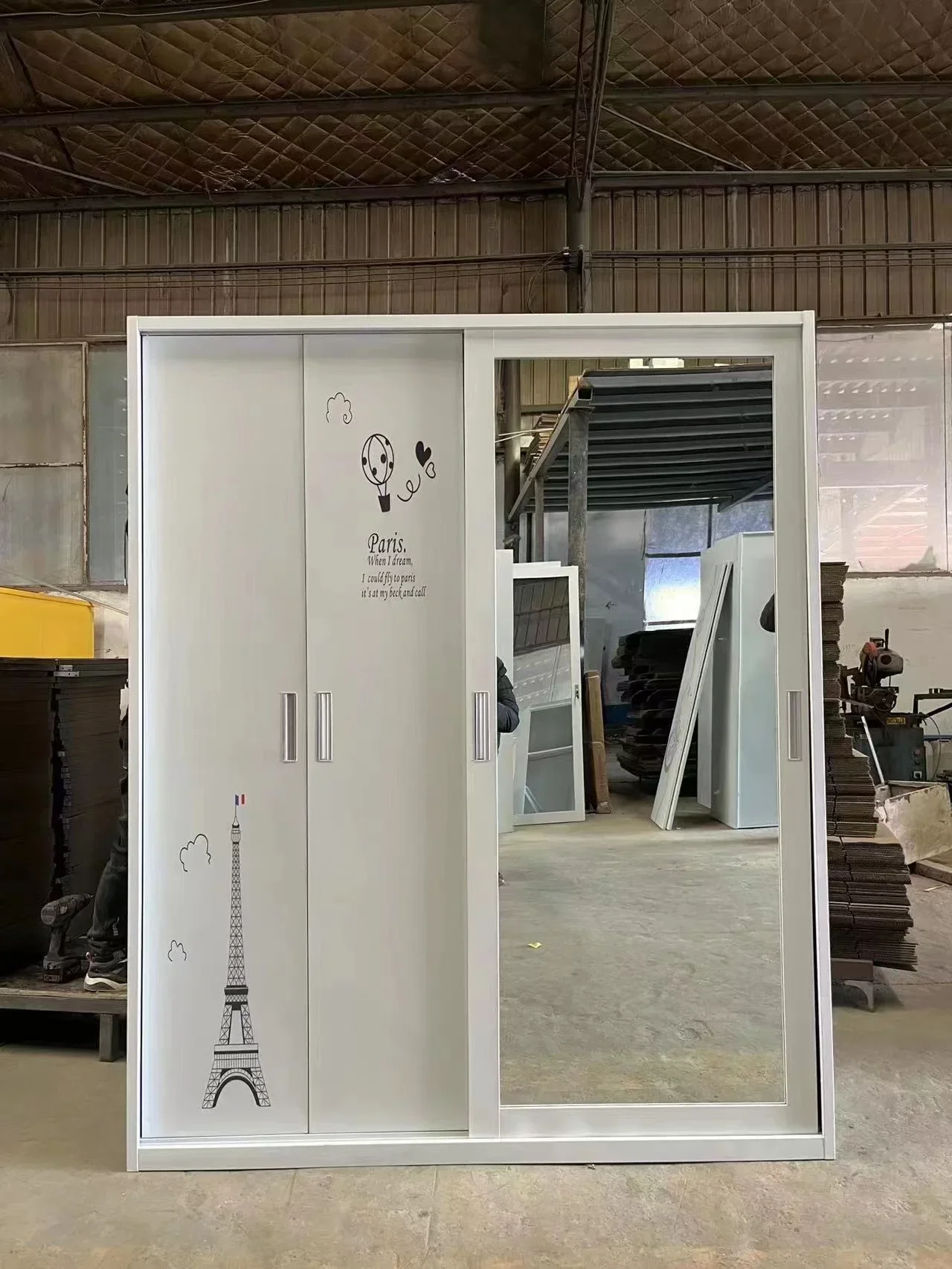 

A 2 Door Wardrobe With Mirror Schran