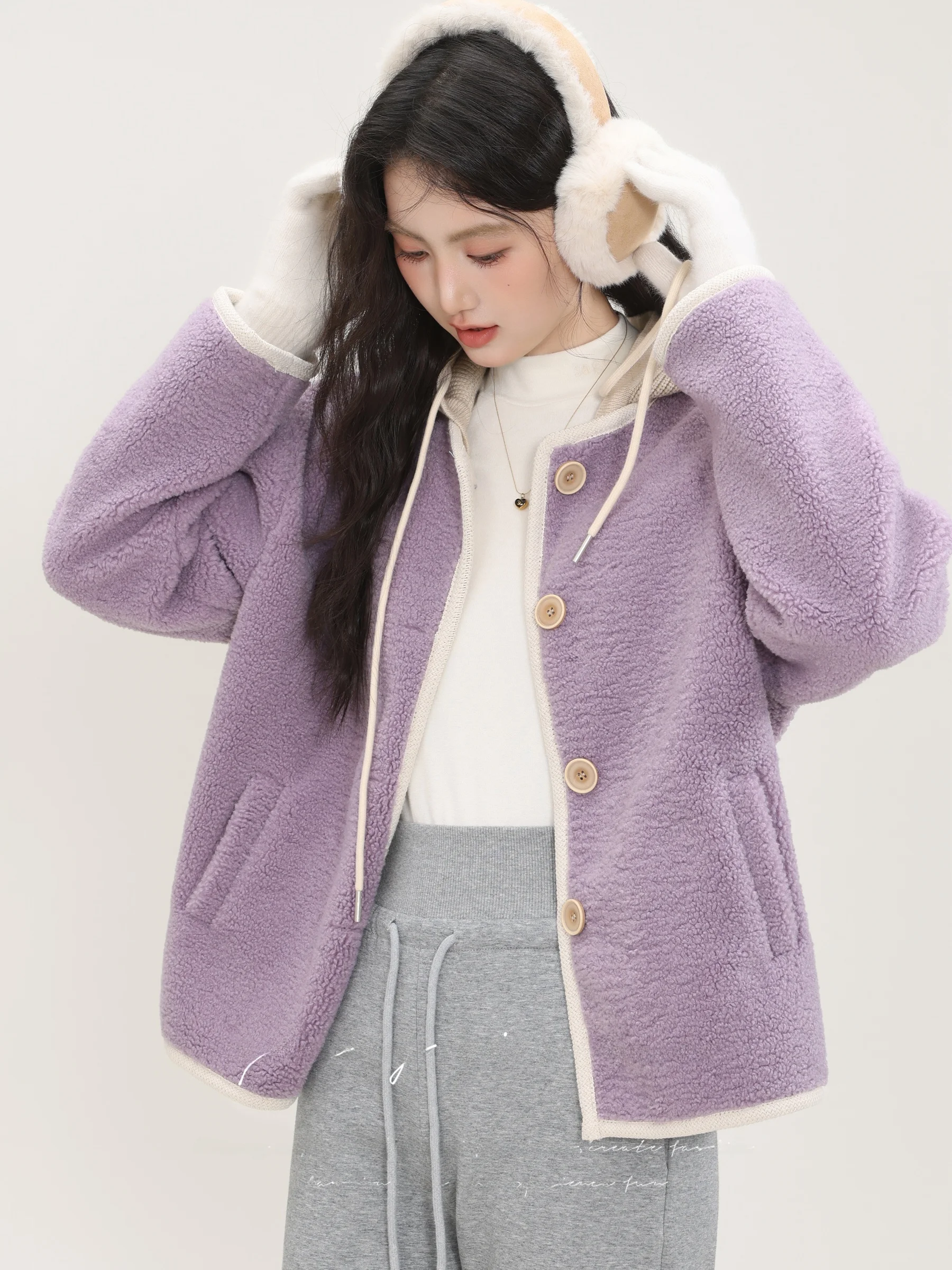 

Новая осенне-зимняя женская модная укороченная куртка из овечьей шерсти фиолетового цвета, свободного кроя, с длинными рукавами, на пуговицах, для повседневной носки