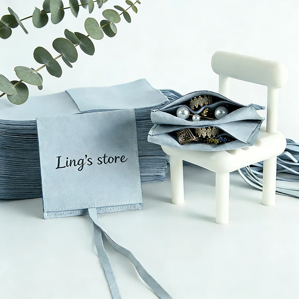

100 шт. персонализированных милых голубых мешочков из микрофибры для украшений: колец, серег, подвесок. Упаковка-конверт, органайзер, свадебные сувениры.