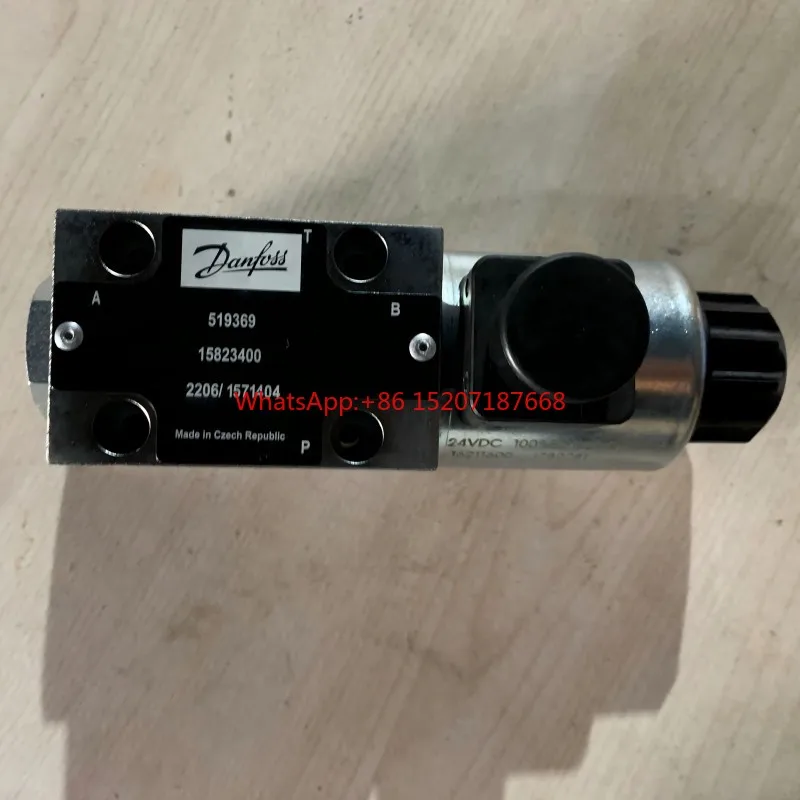 Blade Hydraulic Cylinder 23Y-62B-01000 Genuine and Aftermarket SD22 Shantui Bulldozer Spare Parts