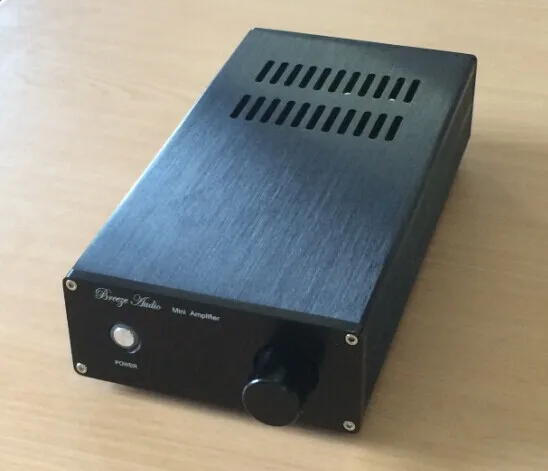 

All-aluminum amplifier case 1306A