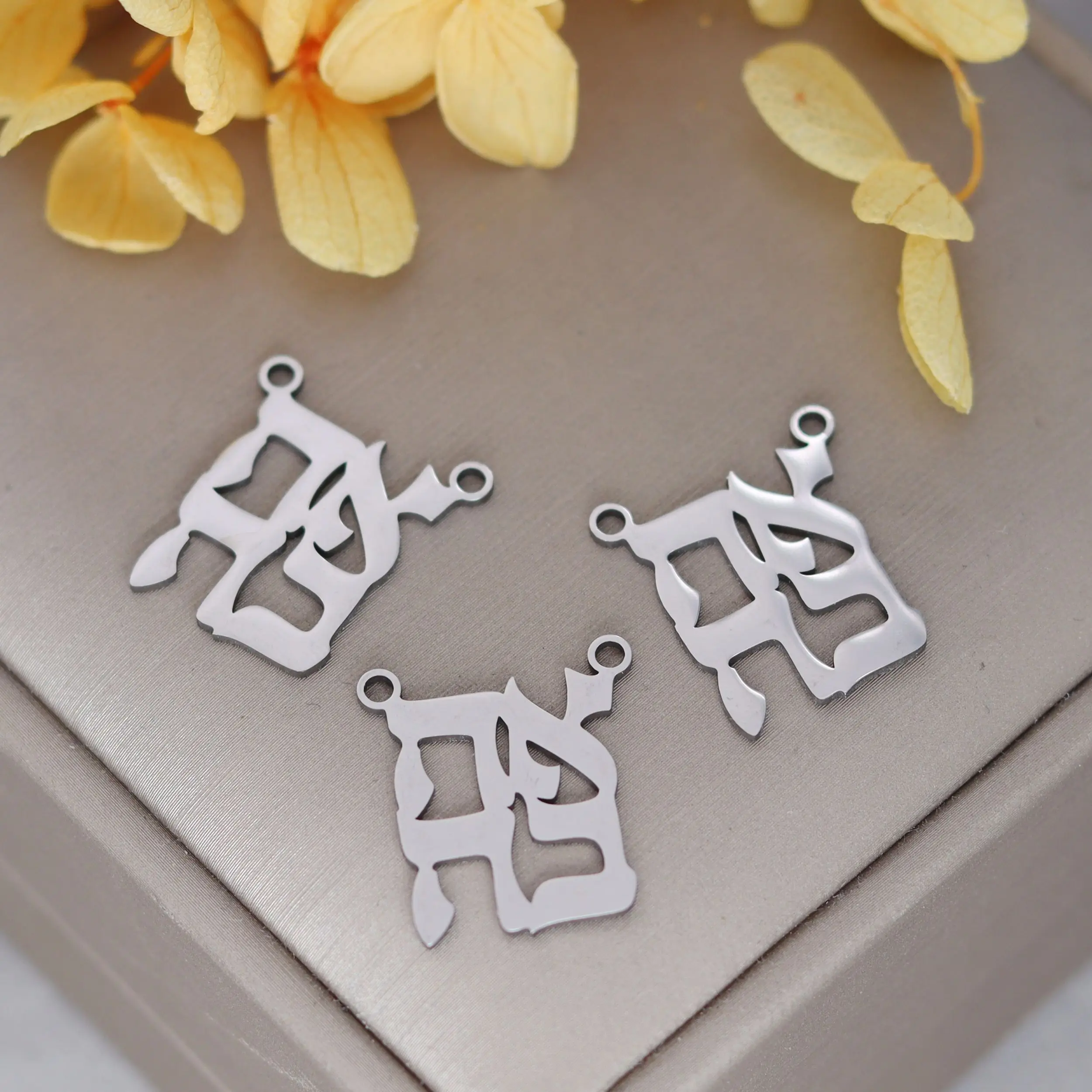 3pcs Ahava Love In Hebrew Pendant Judaica Jewish Amulet Charm DIY Necklace Earrings Jewelry Making Accessories