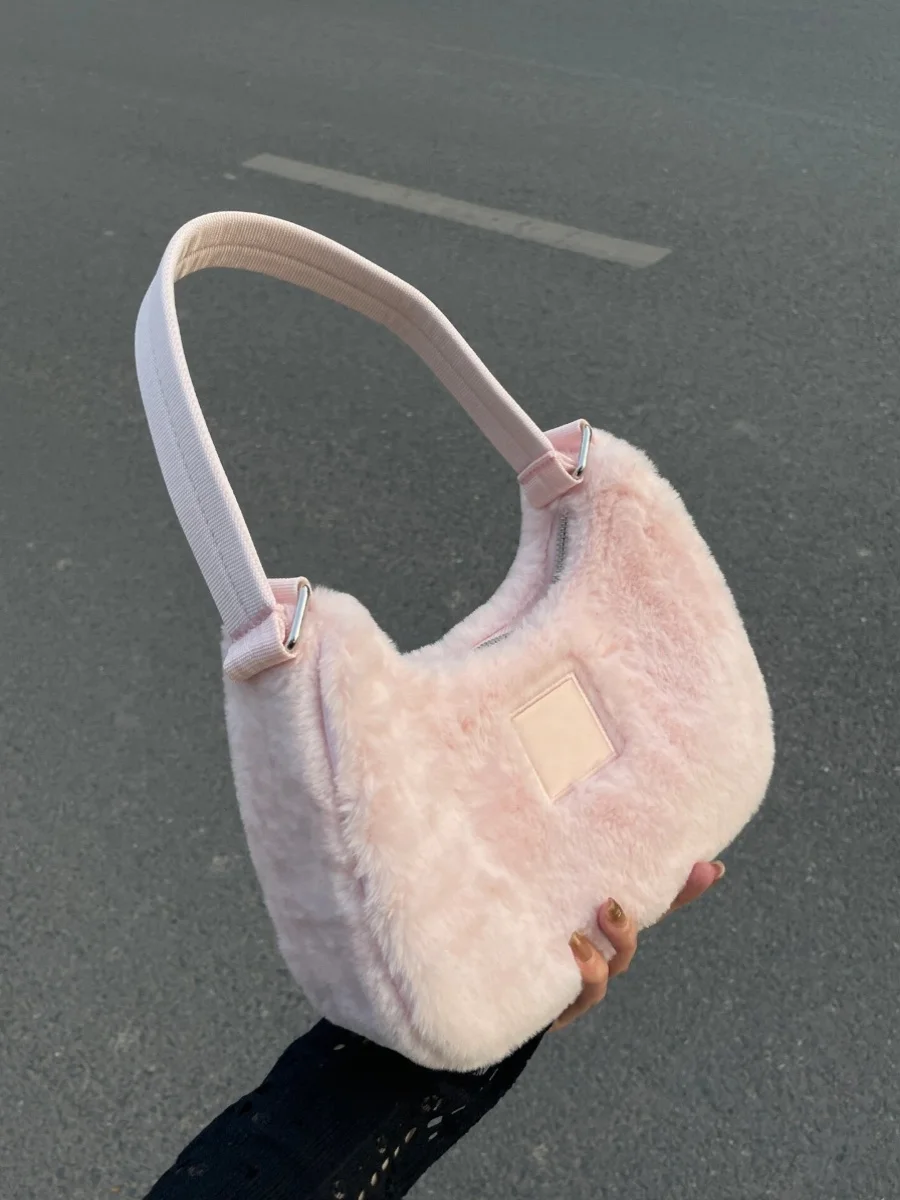 2024 New Pink Plush Underarm Bag Korean Versatile Plush Splicing PU Handheld Bag Autumn Winter Commuter Cute One Shoulder Bag