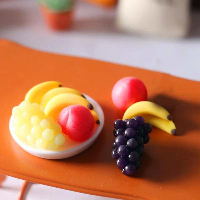 6Pcs/Set 1:12 Dollhouse Mini Simulation Grape Banana Fruit Plate Toy For Children Play House Toy  Dollhouse Decoration