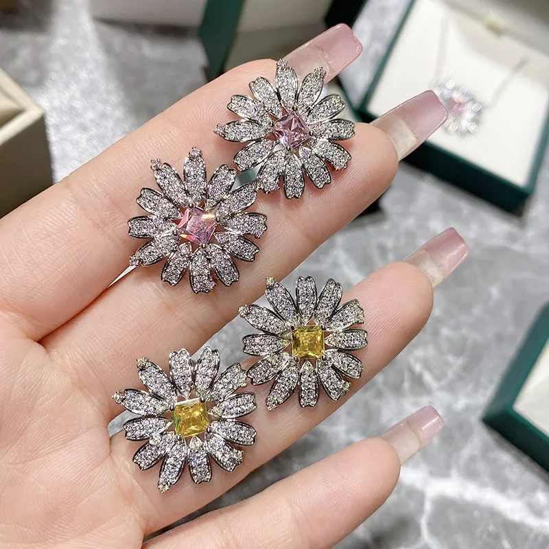 MDL مويسانيتي نمط صغير ديزي الملونة الكنز مجموعة مطلية بالذهب مطعمة Di الوردي زركونيا قلادة مع أقراط الموضة #2