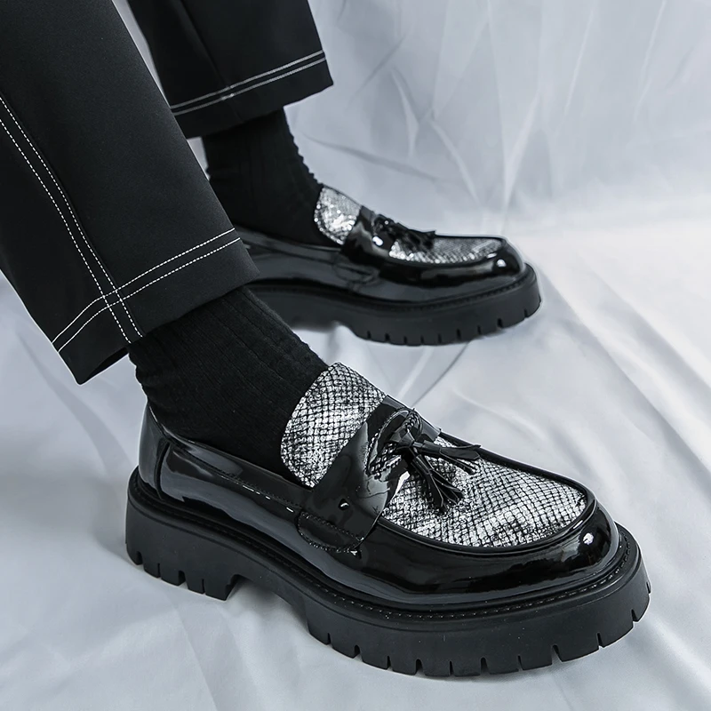 

Корейские модные мужские кожаные туфли с круглым носком, удобные, на толстой подошве, с широким носком, весенние, брендовые, дышащие, с кисточками, повседневные кожаные туфли