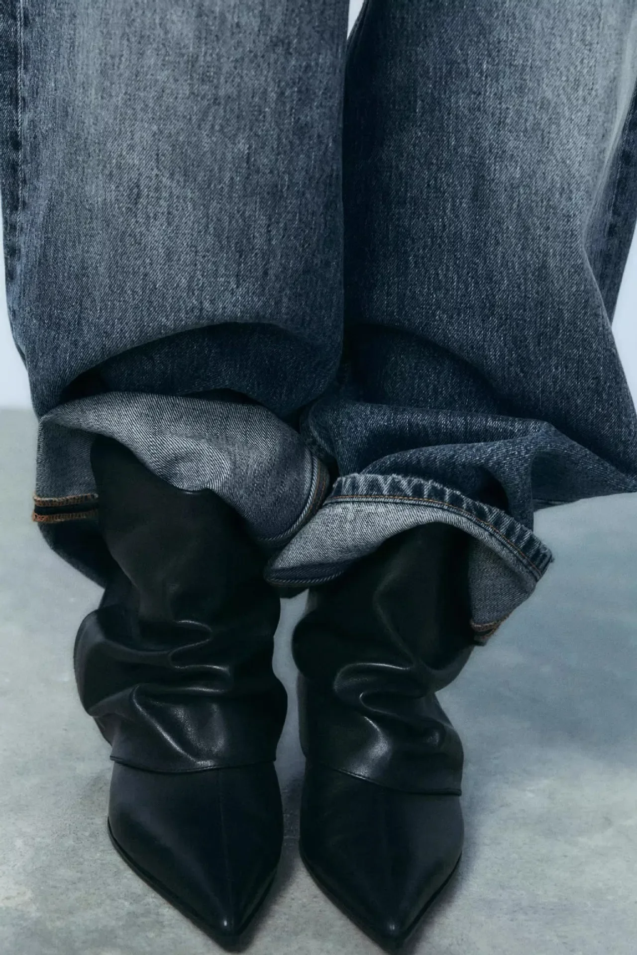 Leder-Designer-Damenstiefel mit Kitten-Heel, Schwarz, Sexy Spitze, Hohe Absätze, Kurze Stiefel, Damen-Winterstiefel mit Falten, Damen-Knöchelstiefel – Detail 14