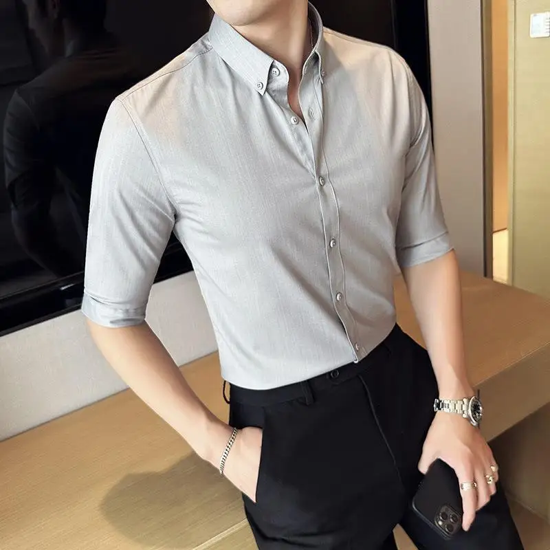 2023 Summer New Product Men's Thin Mid sleeved Shirt with a Smooth and Slim British Slim Fit, Casual Business Half sleeved Shirt