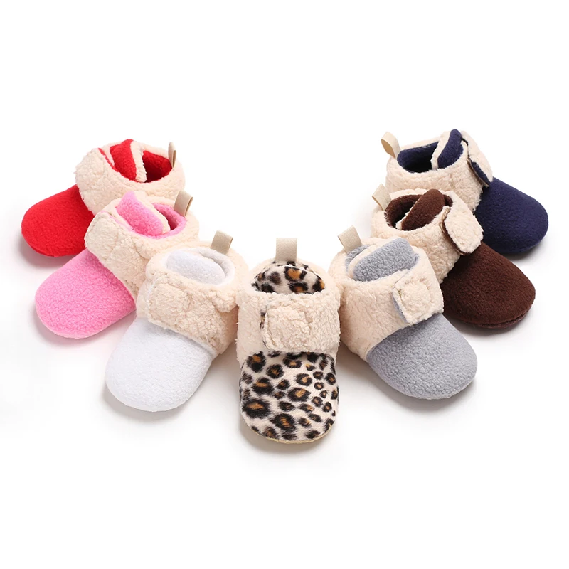Warm cotton shoes for baby boys and girls, soft soled and plush walking boots