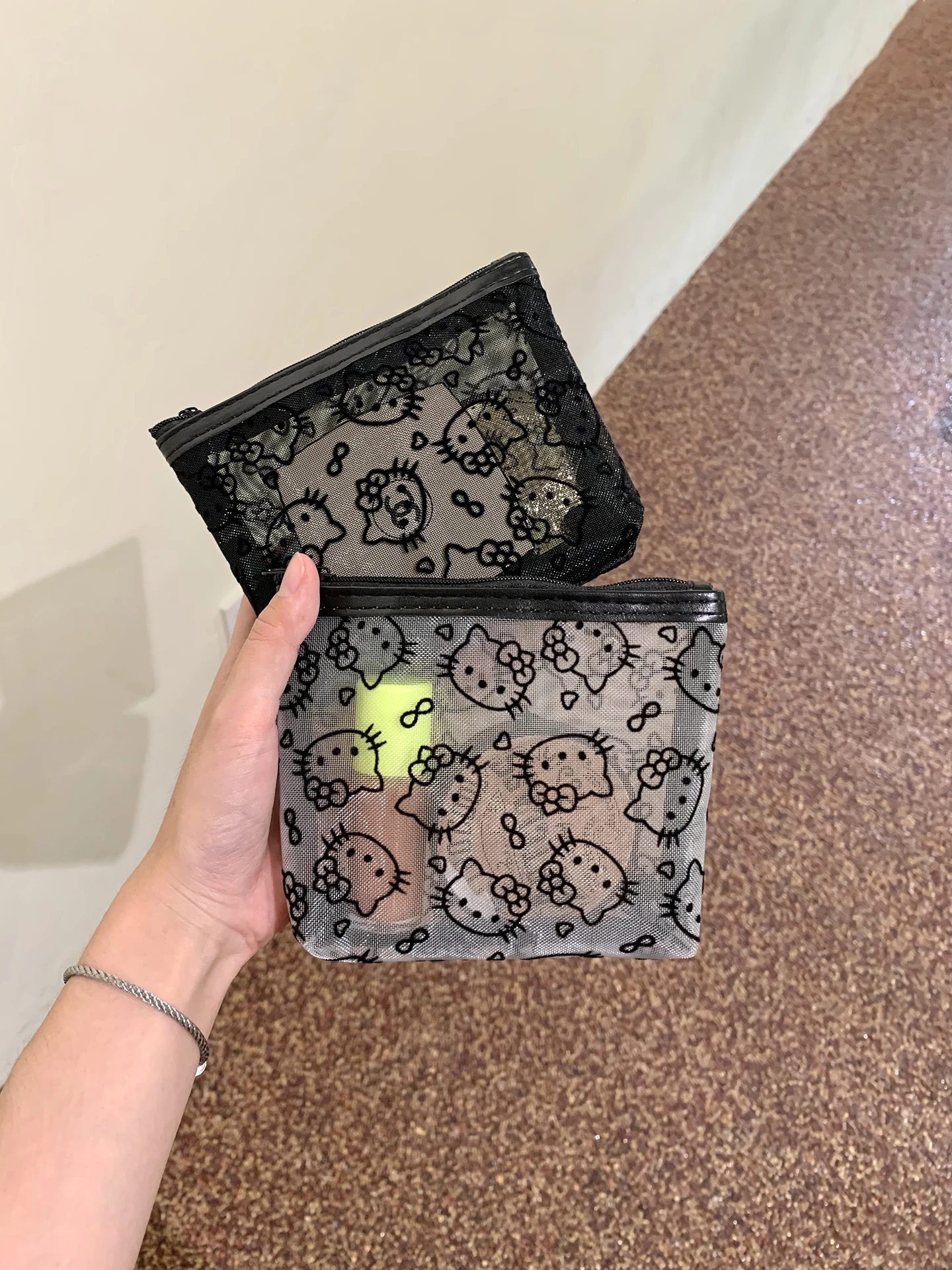 

Милая косметичка-органайзер для путешествий, портативная, женская, с мультяшным рисунком, бархатная, квадратная, в форме обезьянки