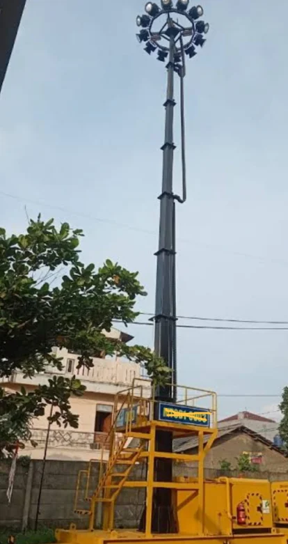 10ft Lift 2200lbs Rotating 360 Outdoor Advertising Tower Event Display Hydraulic Telescopic Mast for Mobile LED Screen Trailer