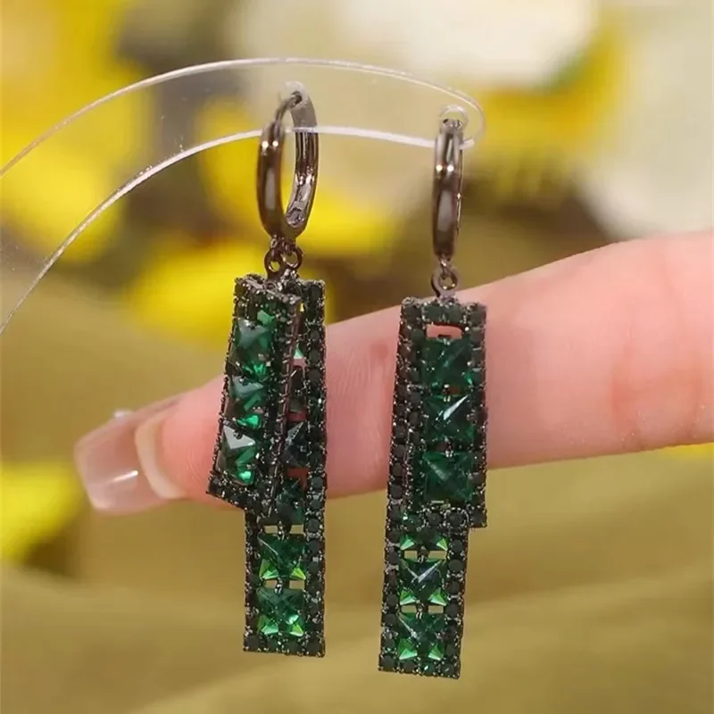 French Retro Green Square Zircon Earrings for Women Fashion Personalized Daily Accessories Party Jewelry Premium Birthday Gifts