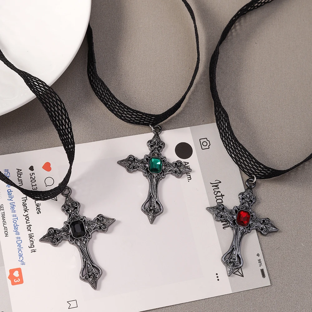 Aihua Victoria Schwarze Kreuz-Halskette für Frauen Punk Ästhetik Neo-Gothic Spitzenhalskette Choker Grunge Schmuck Geschenke – Detail 1