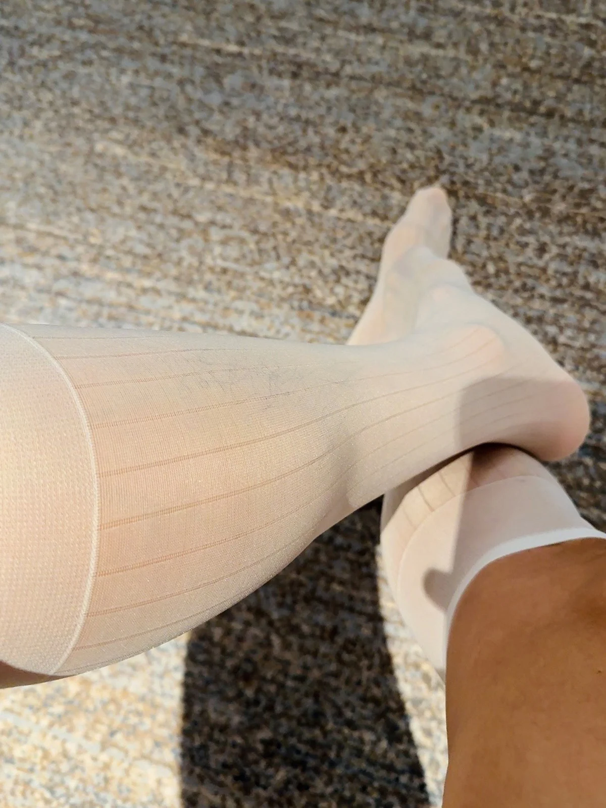 Calcetines ultrafinos para hombre, traje de negocios, calcetín de tubo largo, medias transparentes sexis, elásticos transpirables formales para caballero