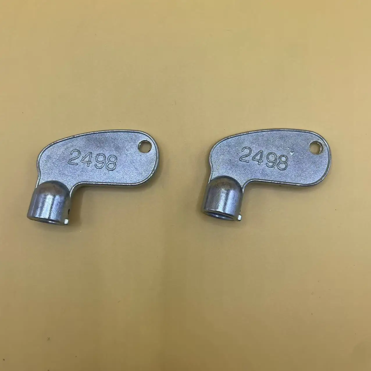 

10 PCS 2498 Key 8-94402498 for Isuzu Mitsubishi Kobelco Kawasaki TCM Bomag Magnum Heavy Equipment