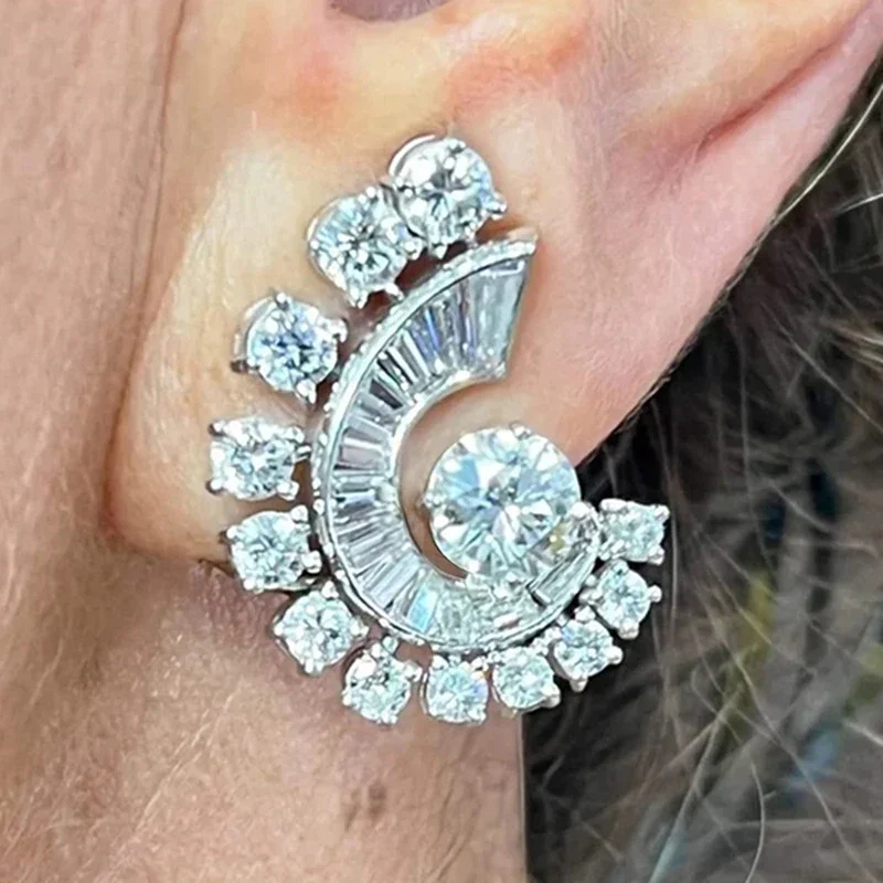 Huitan – magnifiques boucles d'oreilles opulentes avec CZ brillant pour femmes, bijoux de fiançailles et de mariage, breloques attrayantes, accessoires d'oreille