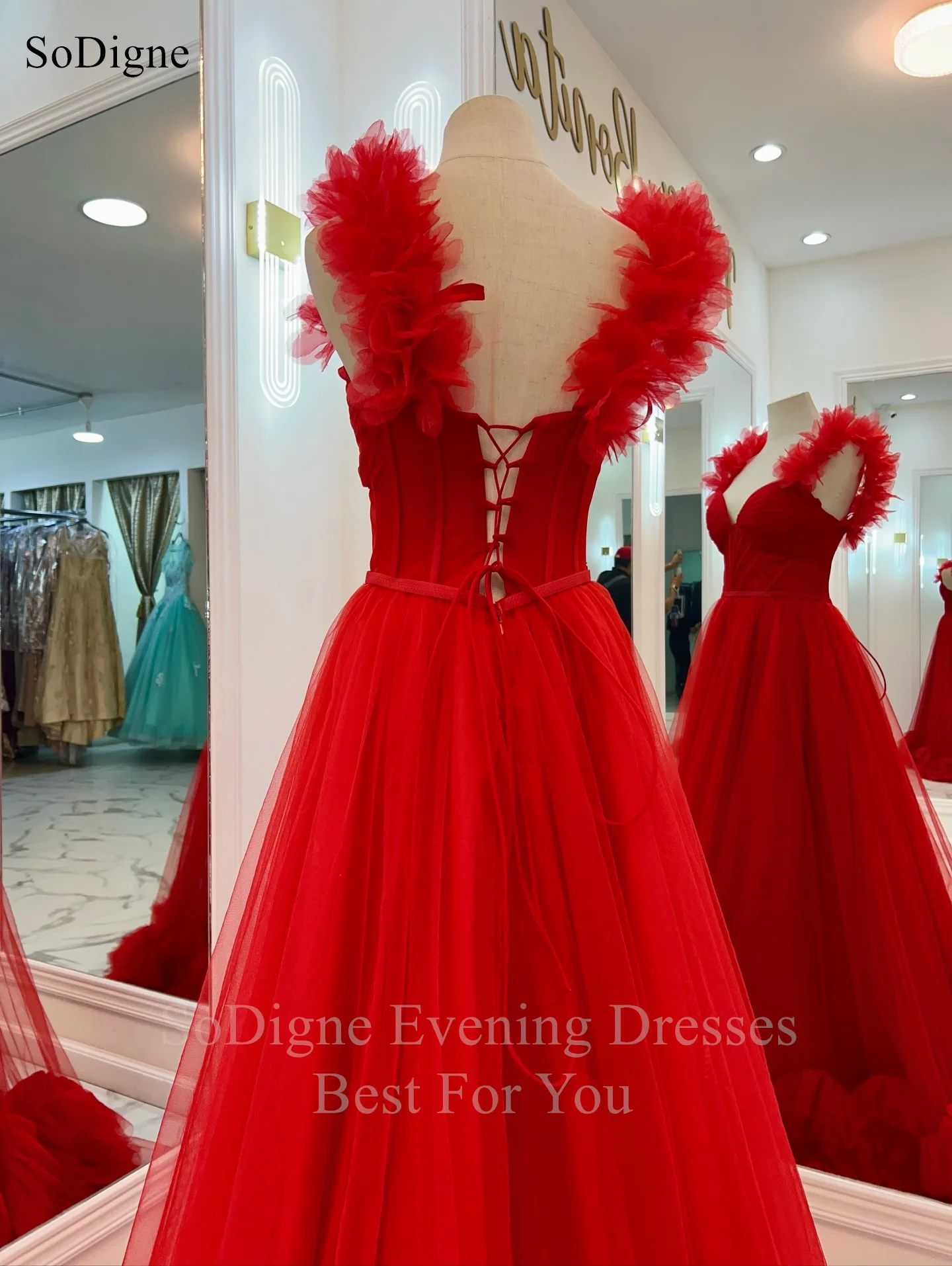 SoDigne Elegante Rode Tule A-lijn Avondjurken Ruglooze Mouwloze Feestjurk Ruches Vloerlengte Galajurken Op Maat