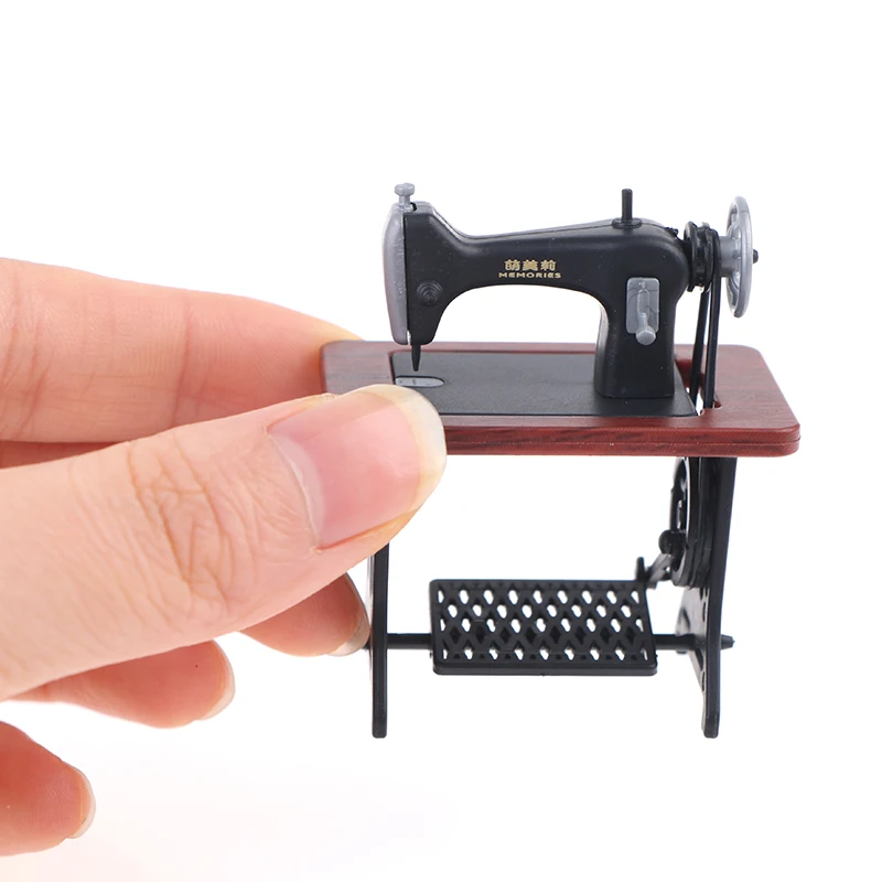 1PC Kids Dollhouse Decor Miniature Furniture Sewing Machine Accessories For Dolls House Toys For Girls