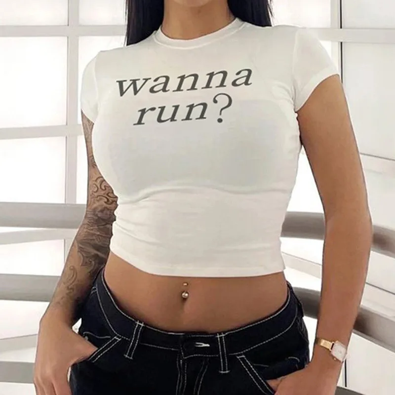 เสื้อยืดคอกลมพิมพ์ลายตัวอักษรสีขาว แฟชั่นฤดูร้อน เซ็กซี่ สไตล์สาวเปรี้ยว เสื้อครอปวินเทจ ทรงเข้ารูป แขนสั้น คอกลม สำหรับผู้หญิง