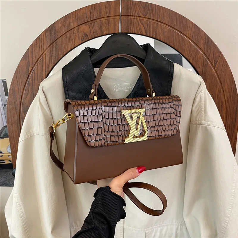 

Women's Luxury Leather Classic Fashion Designer Crossbody Tote Bag Elegant Shoulder Handbag For Everyday Stylish Commuting