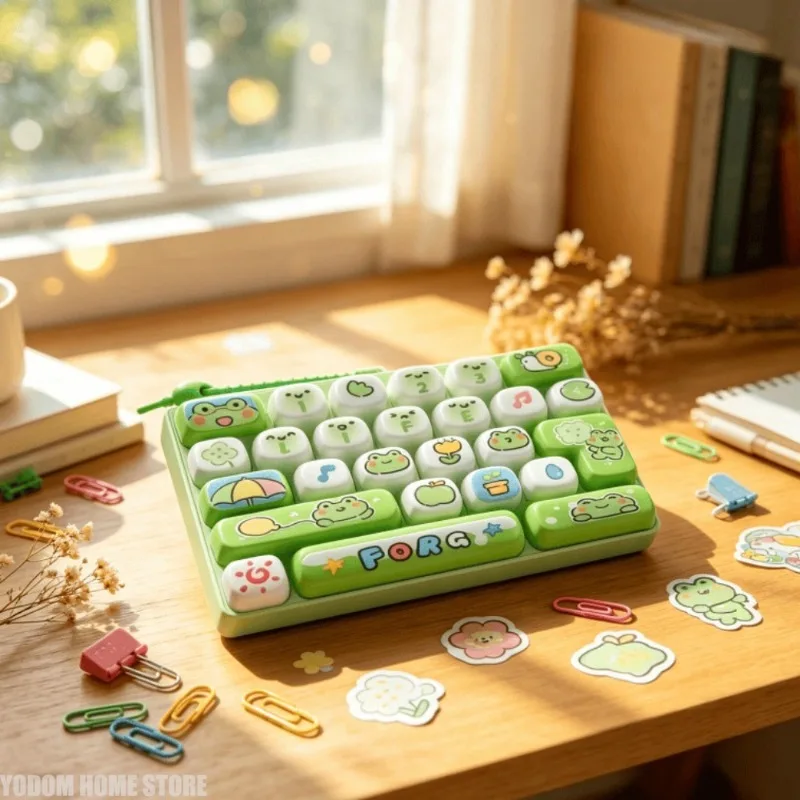 26-Key Decompression Button Toy Squeeze Keyboard Keychain Stress Relief Clicker Keyring Cartoon Animals Keyboard Keychains Gifts