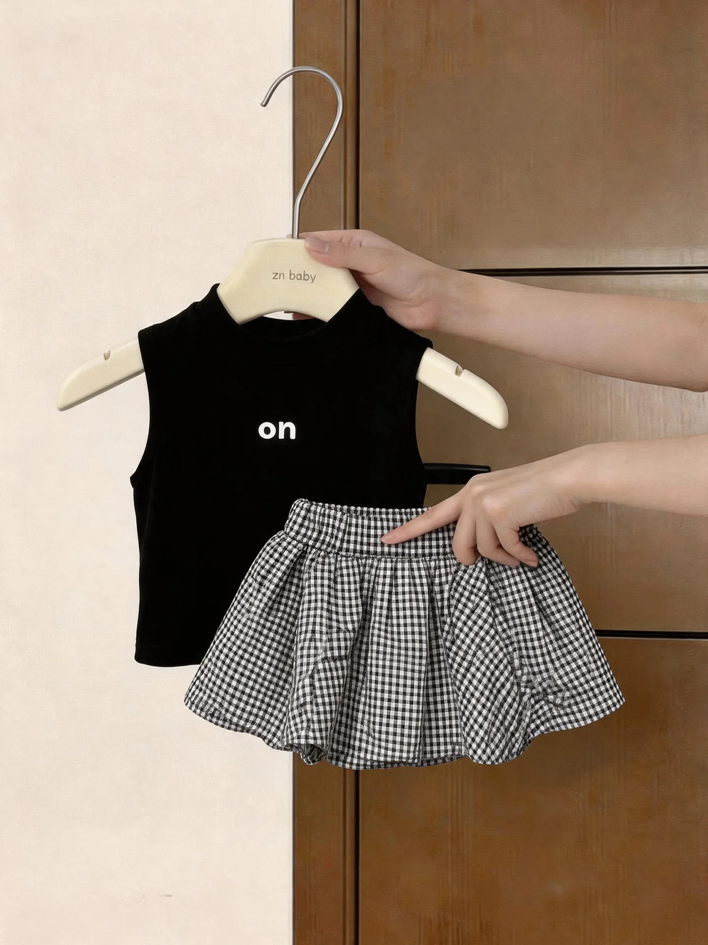 Conjunto de chaleco y pantalones con diseño de capullo de flor para niñas, elegante conjunto de verano de dos piezas, camiseta sin mangas transpirable de manga corta